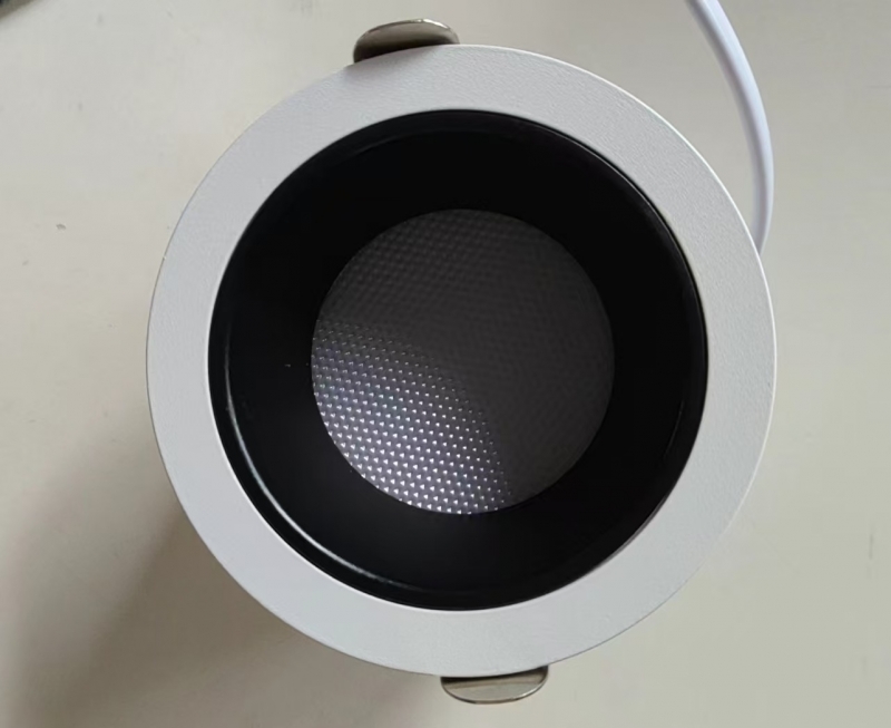 LED嵌入式筒燈